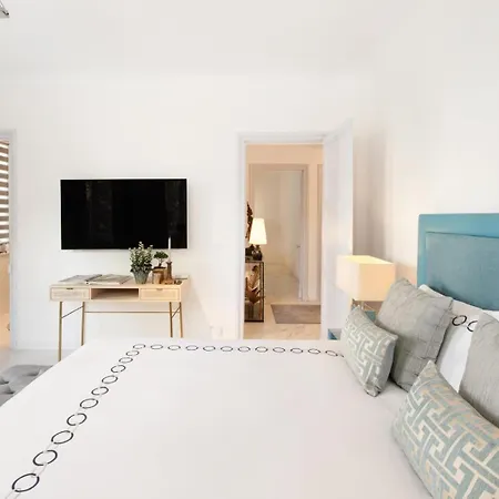 Luxurious 3 Bedroom Apartment, In The Heart Διαμέρισμα Κάννες